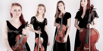 Na zdjęciu artystki kwartetu smyczkowego Crystal String Quartet.