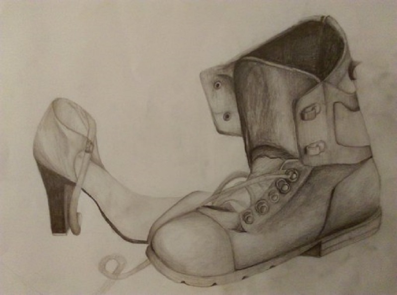 Praca powstała podczas zajęć Grupy Rysunkowej. N pierwszym planie szkic męskiego buta, na drugim damski but na obcsacie.